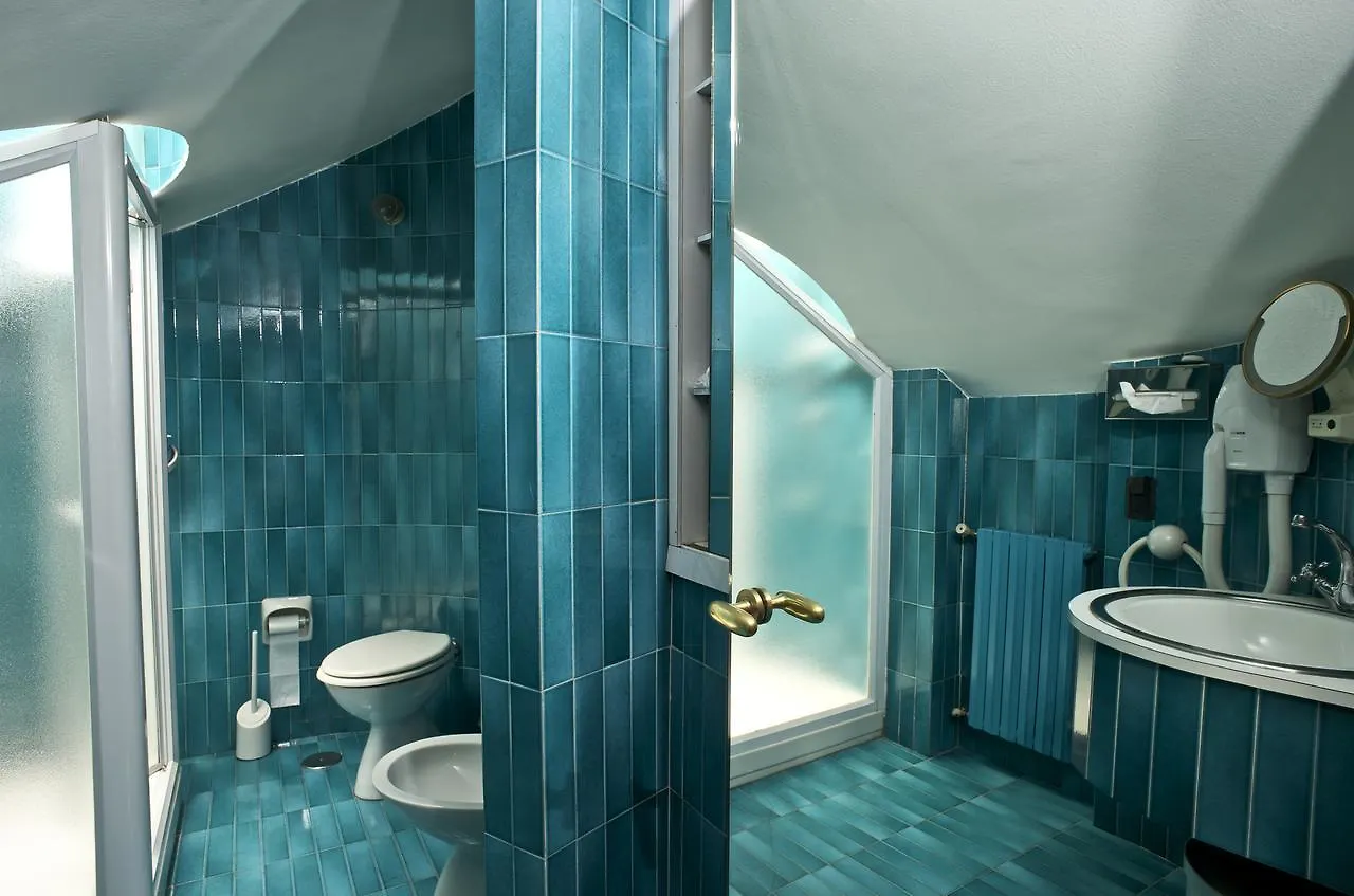 B&B Zara Milan 2*,  Italy